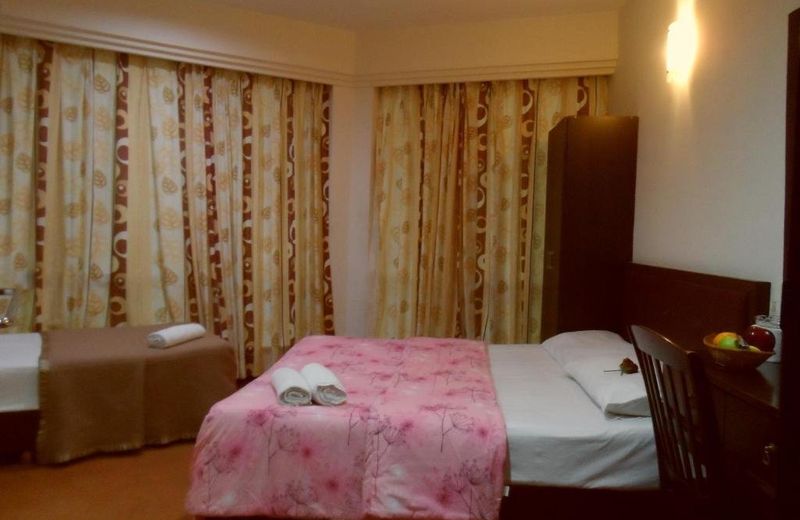 Veenai Hotel