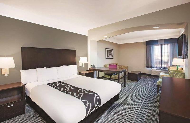 La Quinta by Wyndham Beaumont West