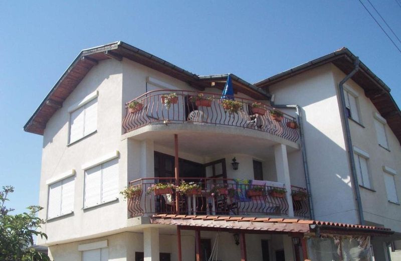 Ianakiev Guest House