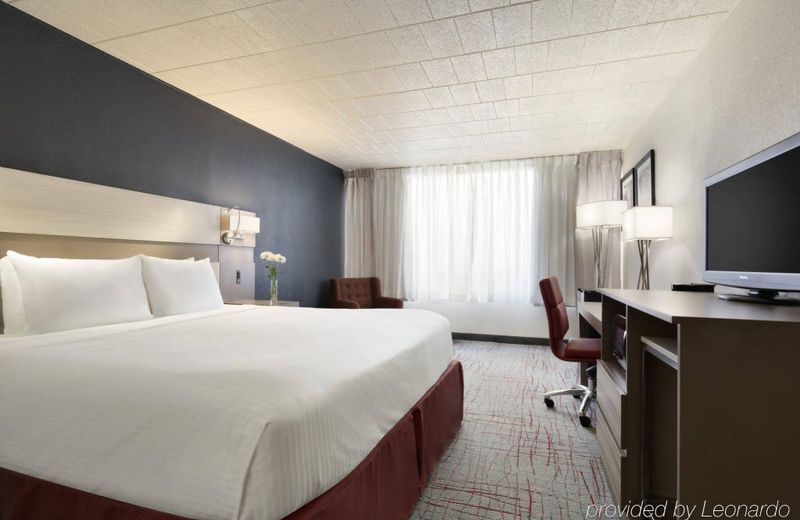 Ramada by Wyndham Beaver Falls