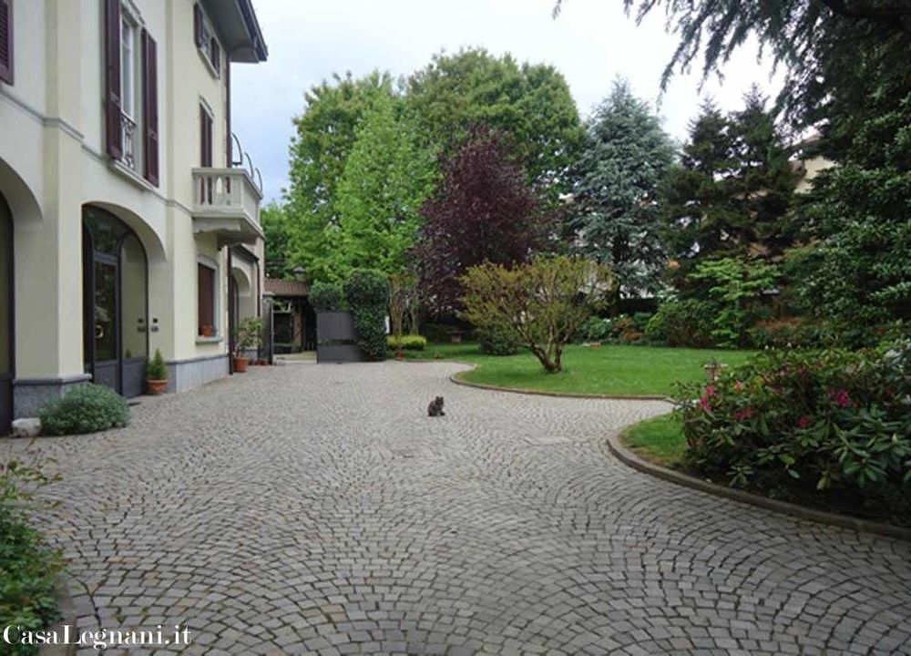 Outdoor Pictures 22