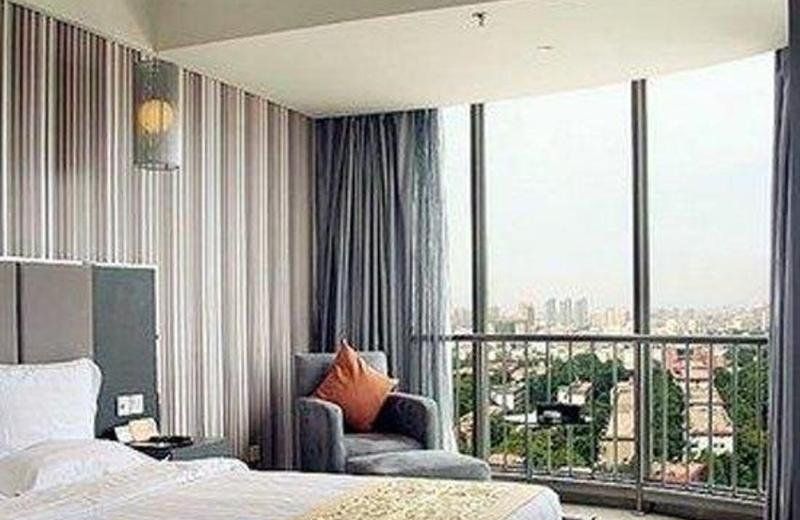 Wuhan Zhuo Yue Holiday Hotel