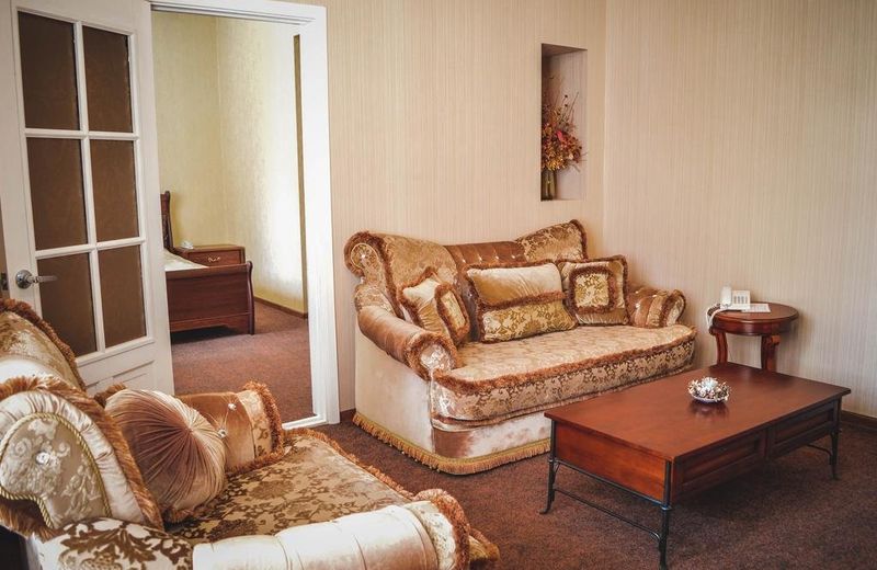 Grand Kavkaz Hotel