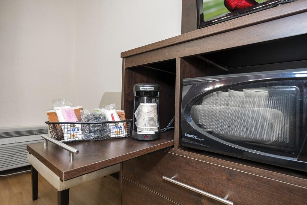Red Roof Inn PLUS+ & Suites Knoxville West – Cedar Bluff
