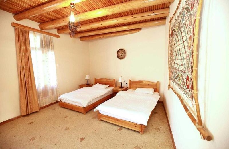 Lyabi House Hotel
