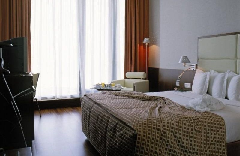 VIP Executive Arts Hotel