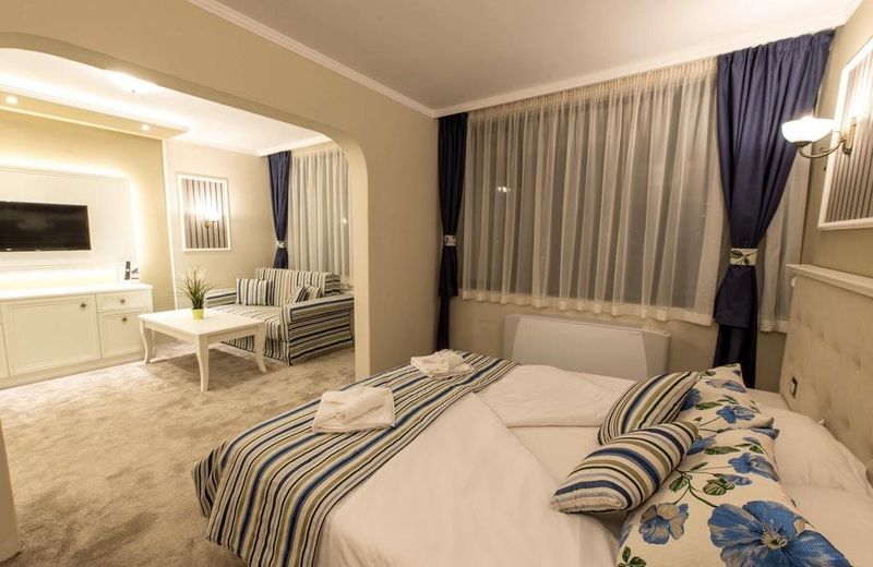 Park Hotel RAYA Garden