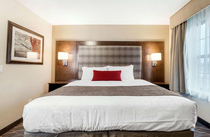 Best Western Plus Grand Castle Inn & Suites Grand Rapids West