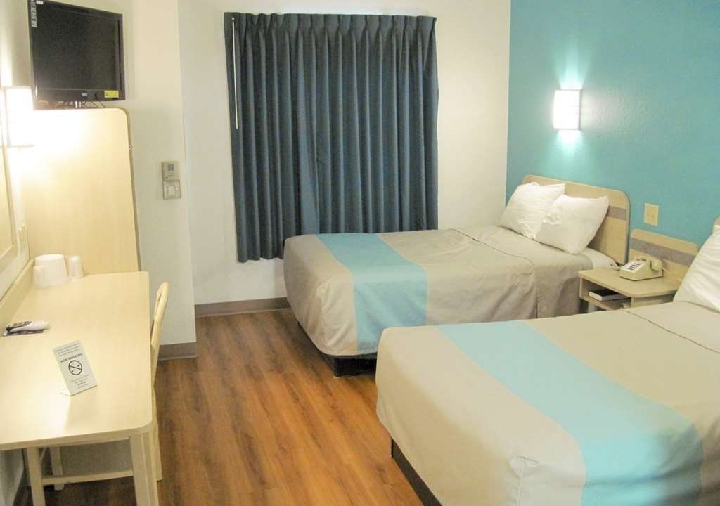 Motel 6-Avoca, IA