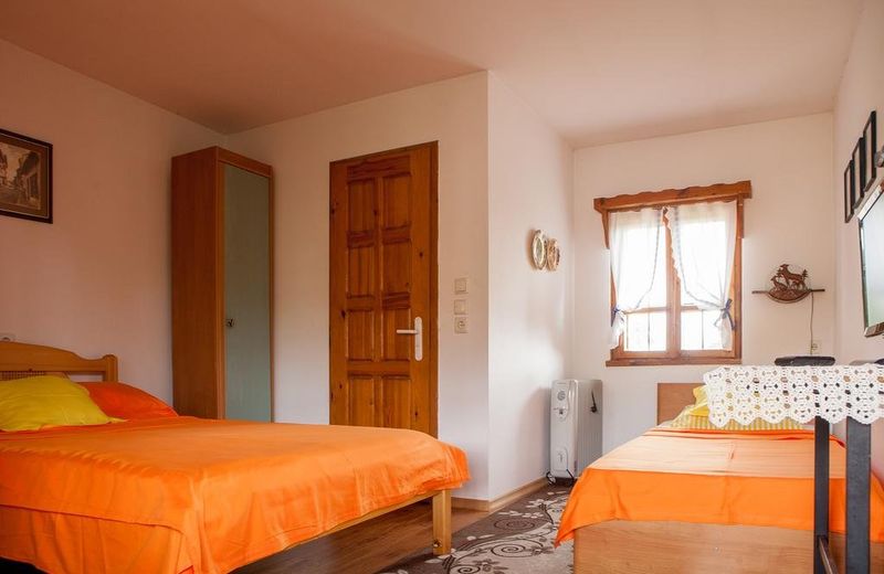 Chiflik Elena Guest House