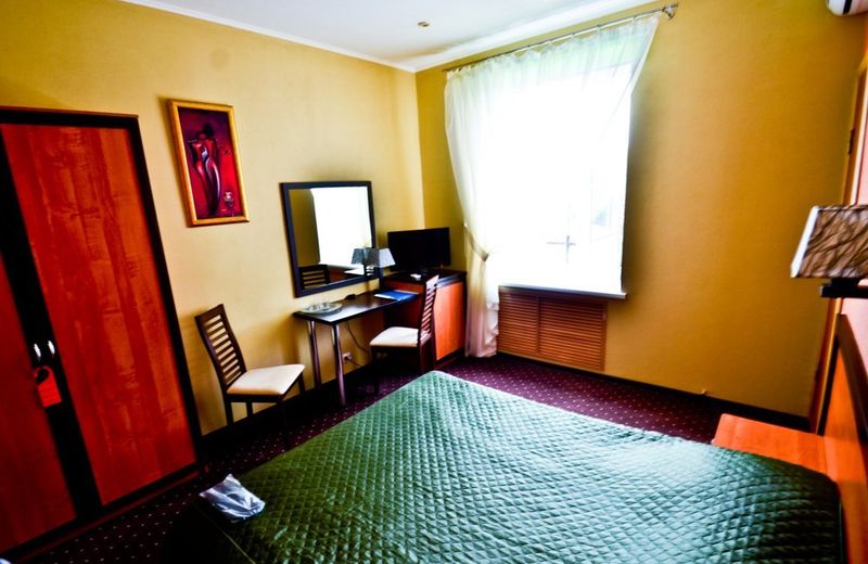 Transit Hotel