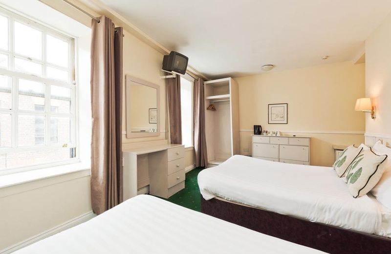 RiverHouse Hotel