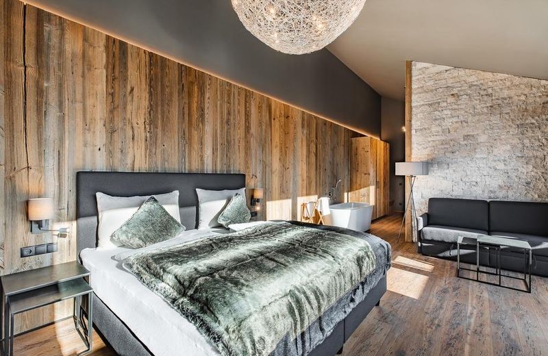 ALMMONTE SENSUM SUITES Boutique Hotel