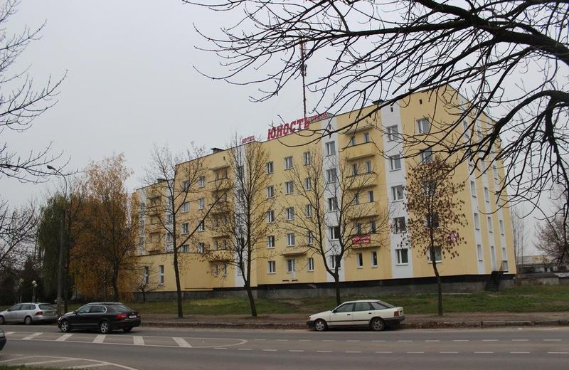 Yunost Hotel