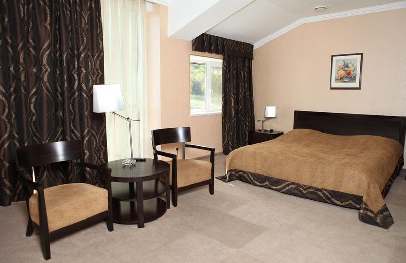 Lavina Hotel