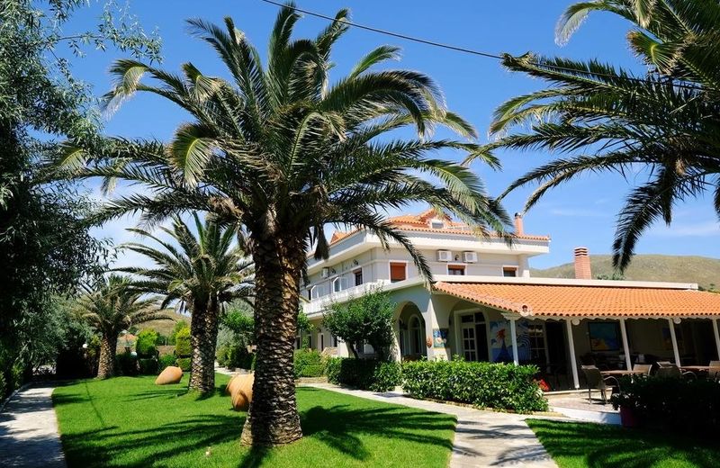 Platy Beach Hotel