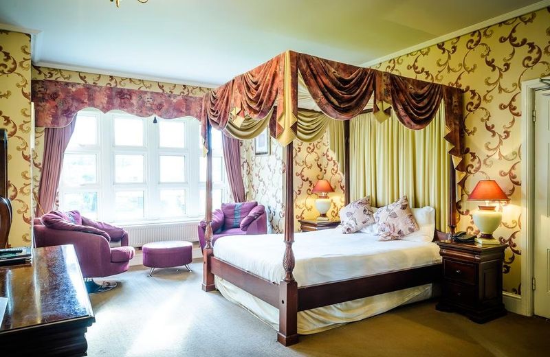 ROOKERY MANOR