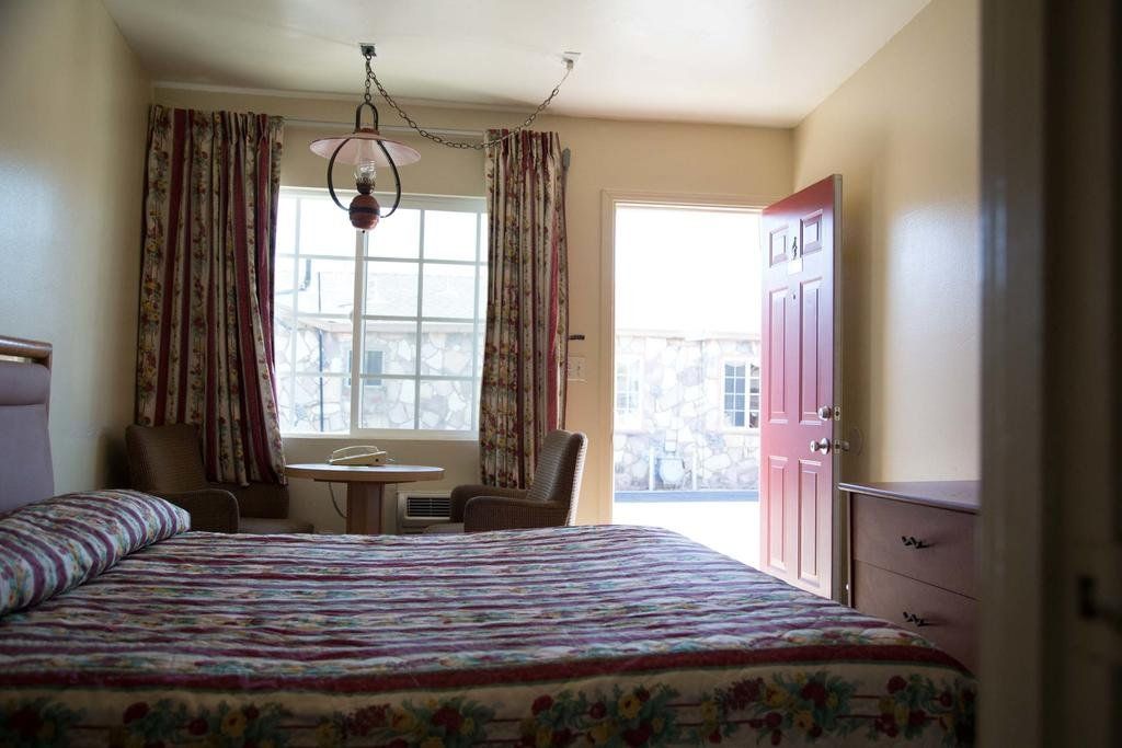 Boron Motel