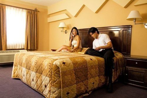 El Cason & Suites