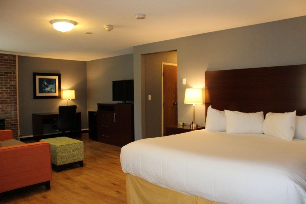 Cortina Inn & Resort