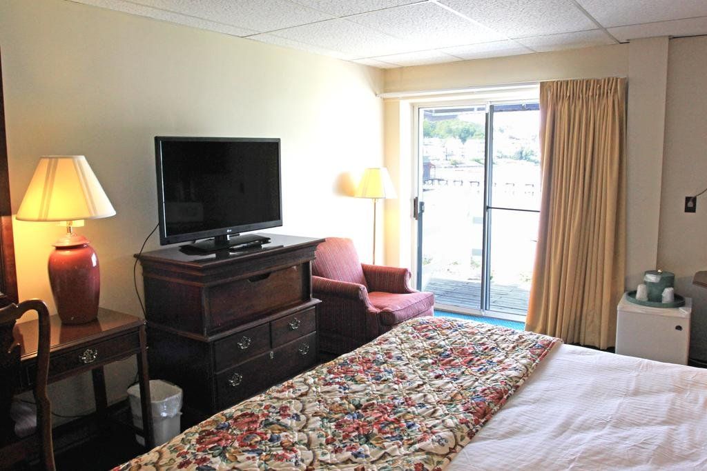 Boothbay Harbor Inn