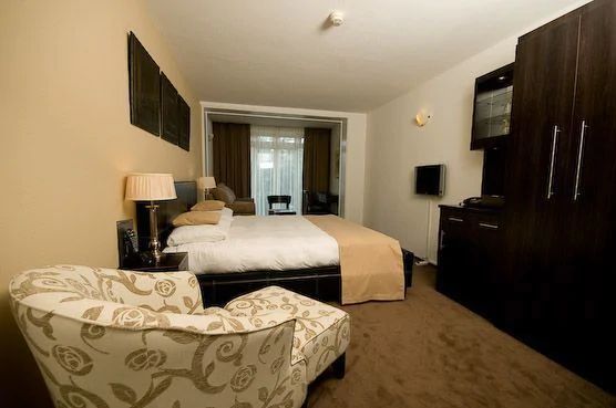 Hotel Chariot