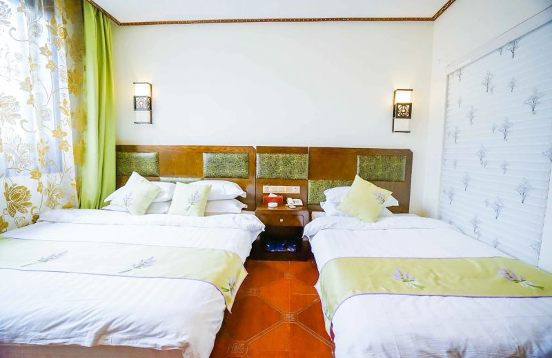 Yijie Holiday Chain Hotel (Tai'erzhuang Ancient City)
