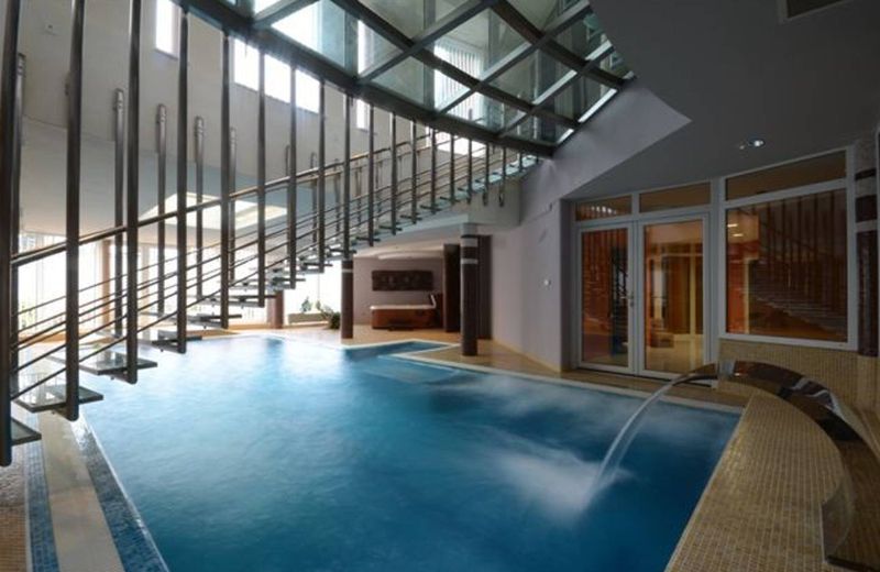 HOUSE ON BALATON