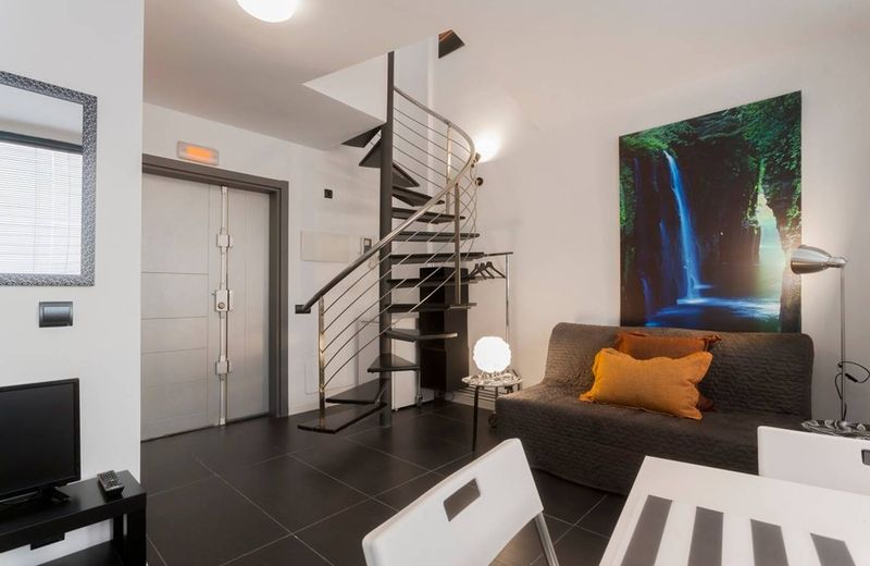 DOBO HOMES MANOTERAS I APARTMENT