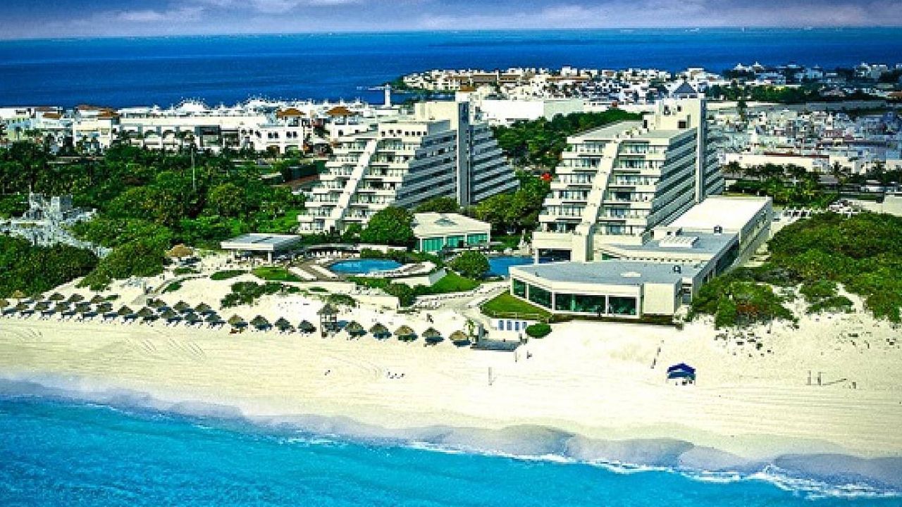 Condo in Ocean Front Hotel Resort