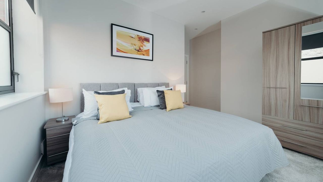 Watford Apartments Century House, Self Contained Units