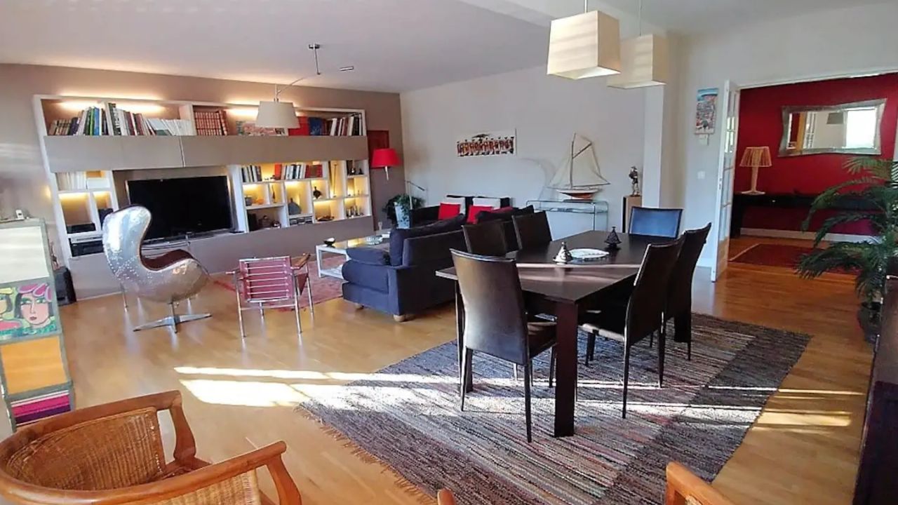 Beautiful apartment Talence with parking