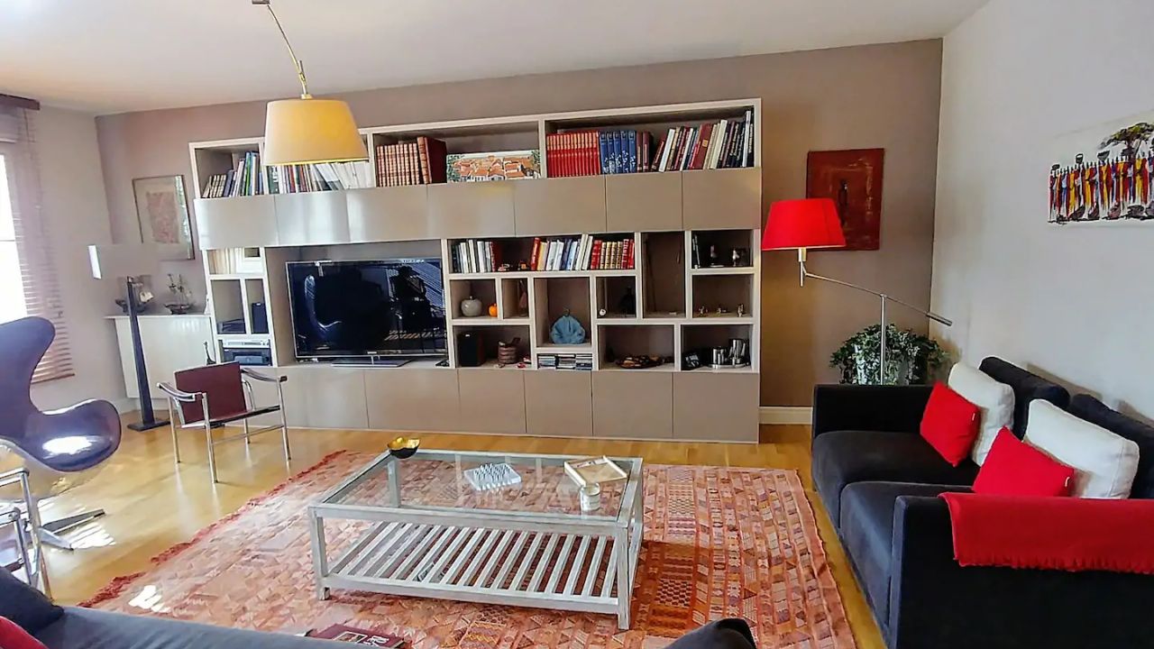 Beautiful apartment Talence with parking