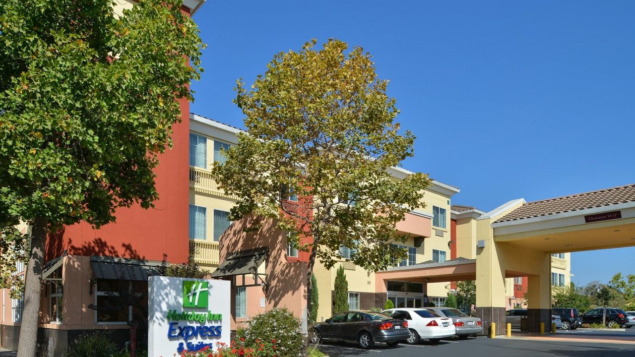 Holiday Inn Express Berkeley, an IHG Hotel