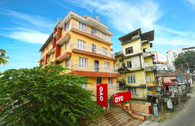 OYO 9797 Hotel Vbee Plaza