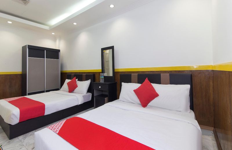 OYO 587 The Dream Hotel