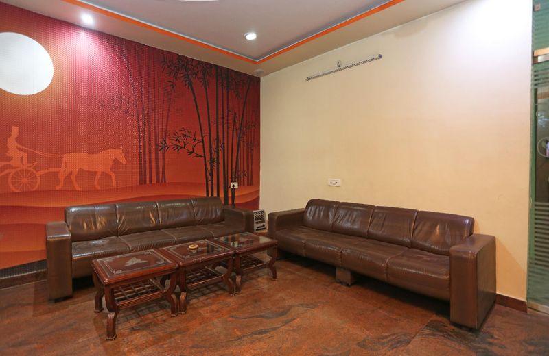 OYO 26823 Hotel Krishna Greens