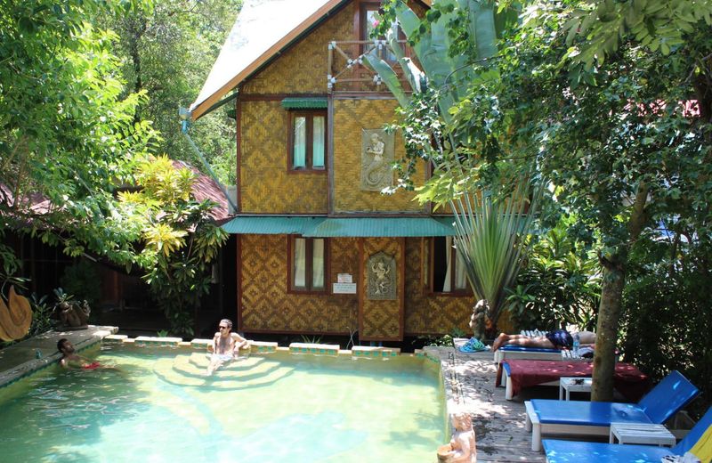 Tropical Garden Bungalow