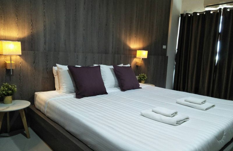 Home Place  Lopburi Hotel