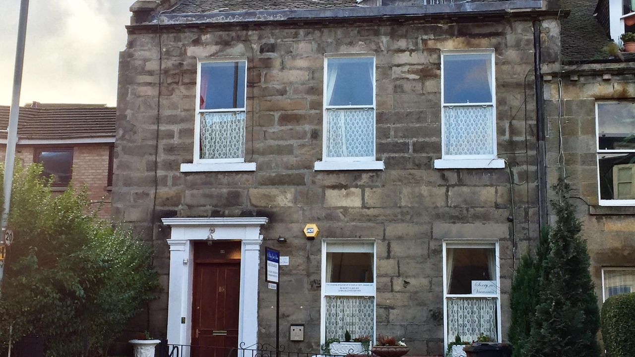 16 Pilrig Guest House