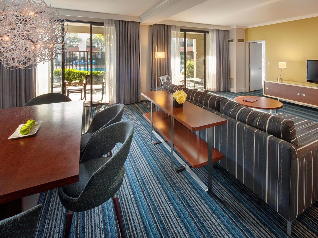 DoubleTree by Hilton Newark-Fremont