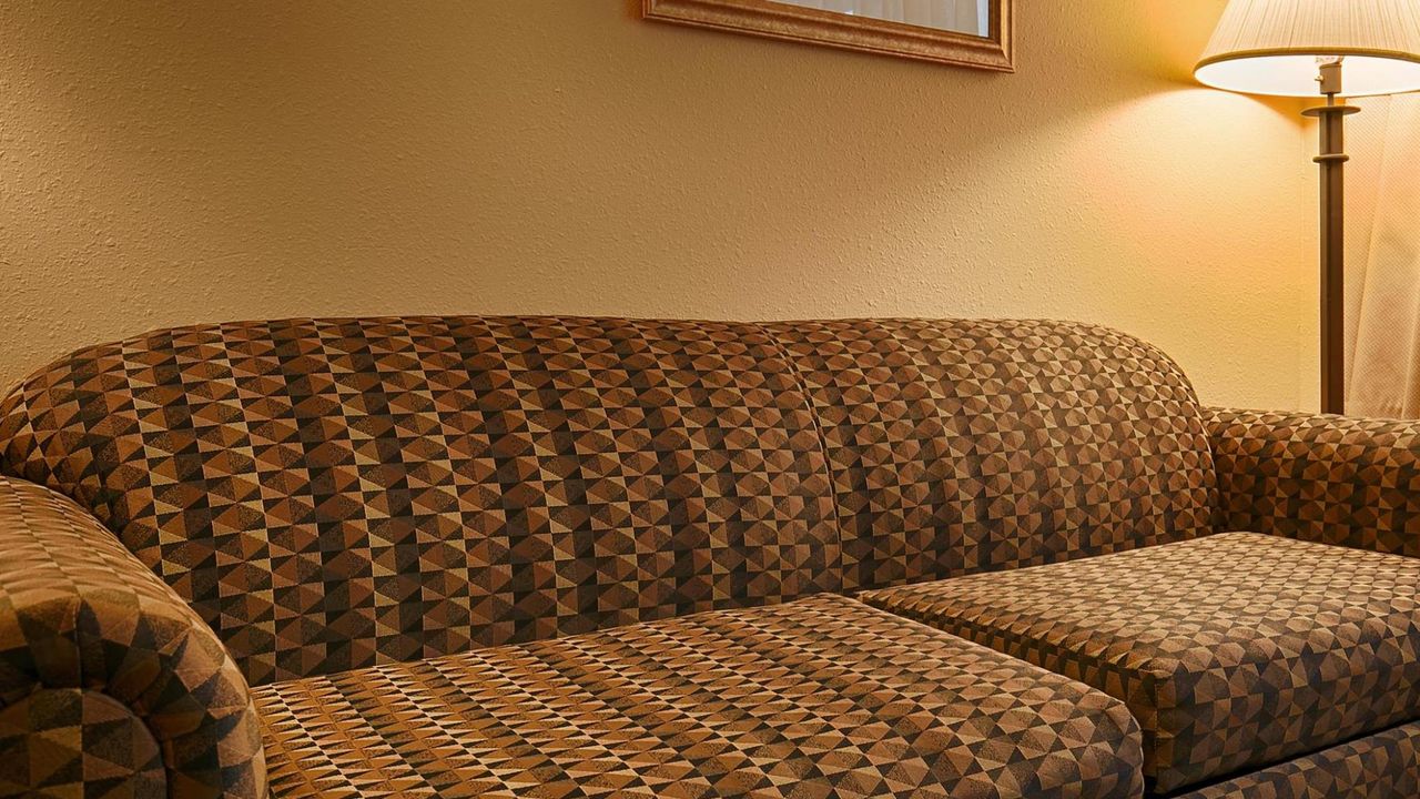 Oakridge Inn & Suites