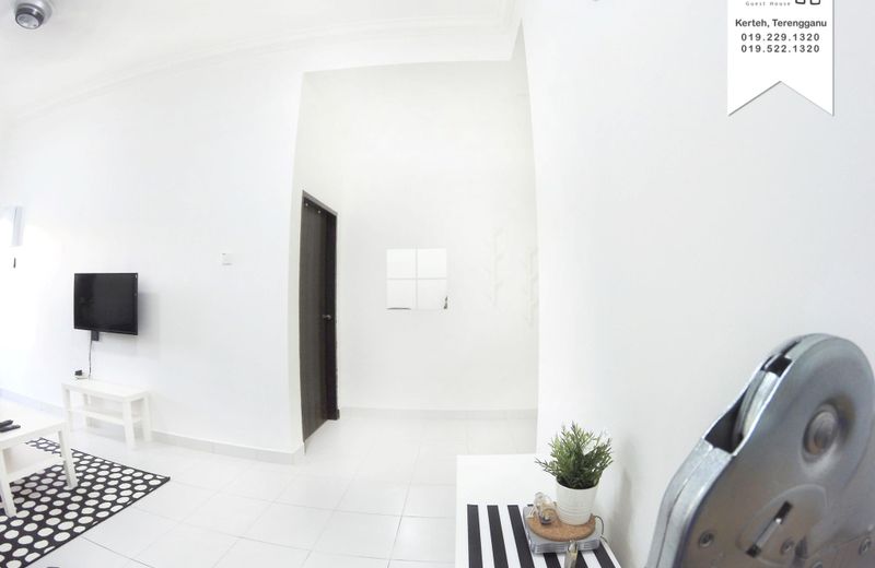 Puteh Guest House 2 (Netflix available), Kertih