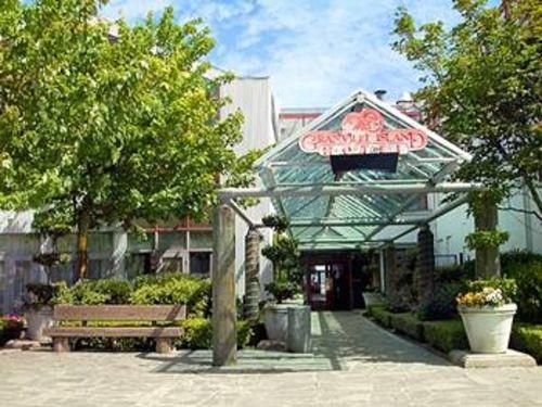 Granville Island Hotel
