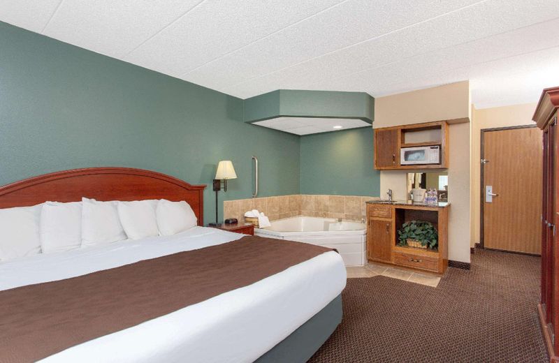 AmericInn by Wyndham Chippewa Falls