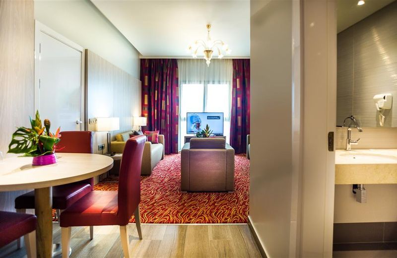 Golden Tulip Le Diplomate
