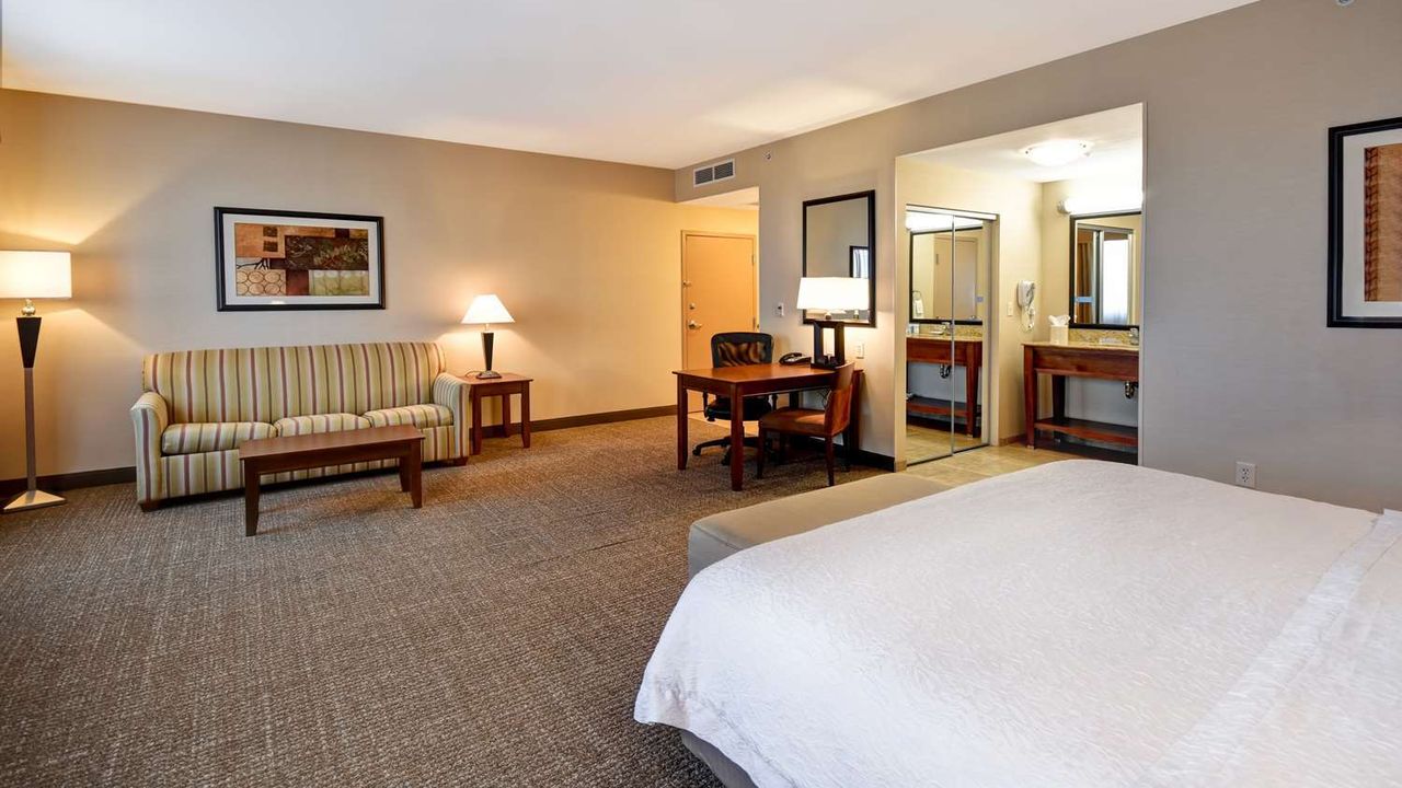 Hampton Inn and Suites Folsom
