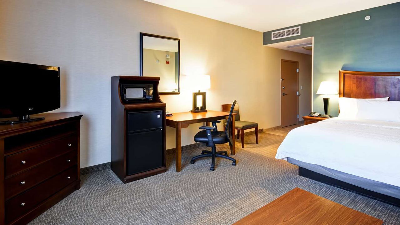 Hampton Inn and Suites Folsom