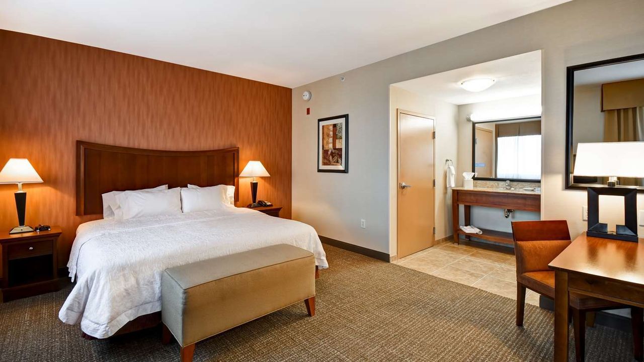 Hampton Inn and Suites Folsom