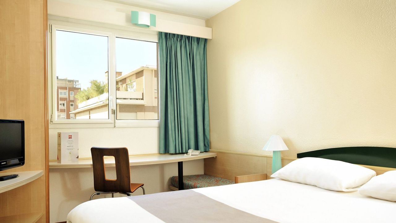 B&B HOTEL Marseille Prado Parc des Expositions